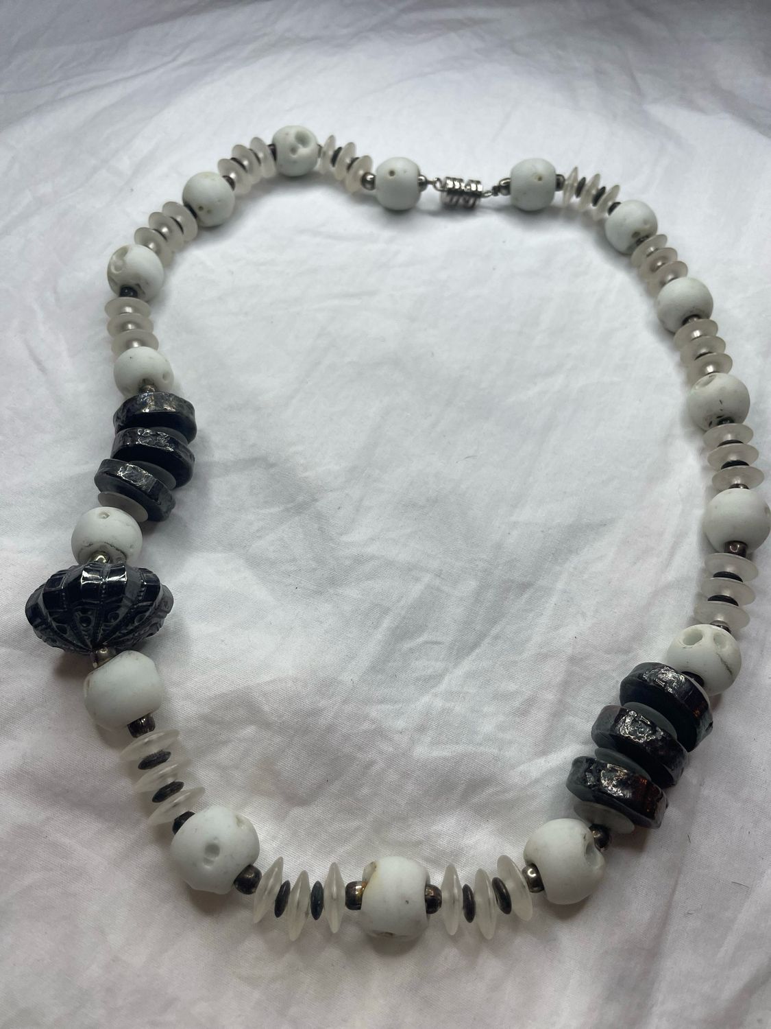 White &amp; Grey Circular necklace