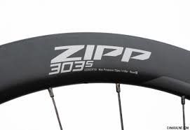 ZIPP 303 S Tubeless Disc-brake. Front