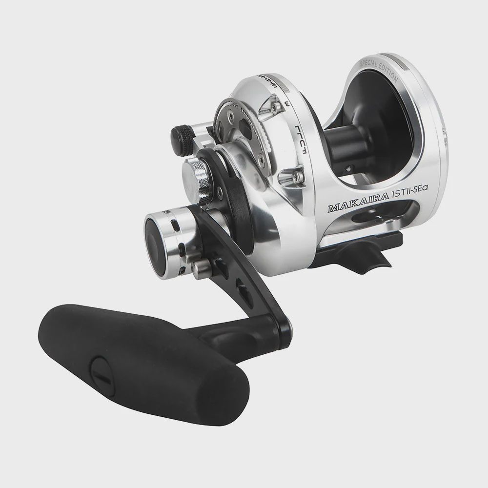 Okuma Makaira Special Edition Silver Lever Drag Reels