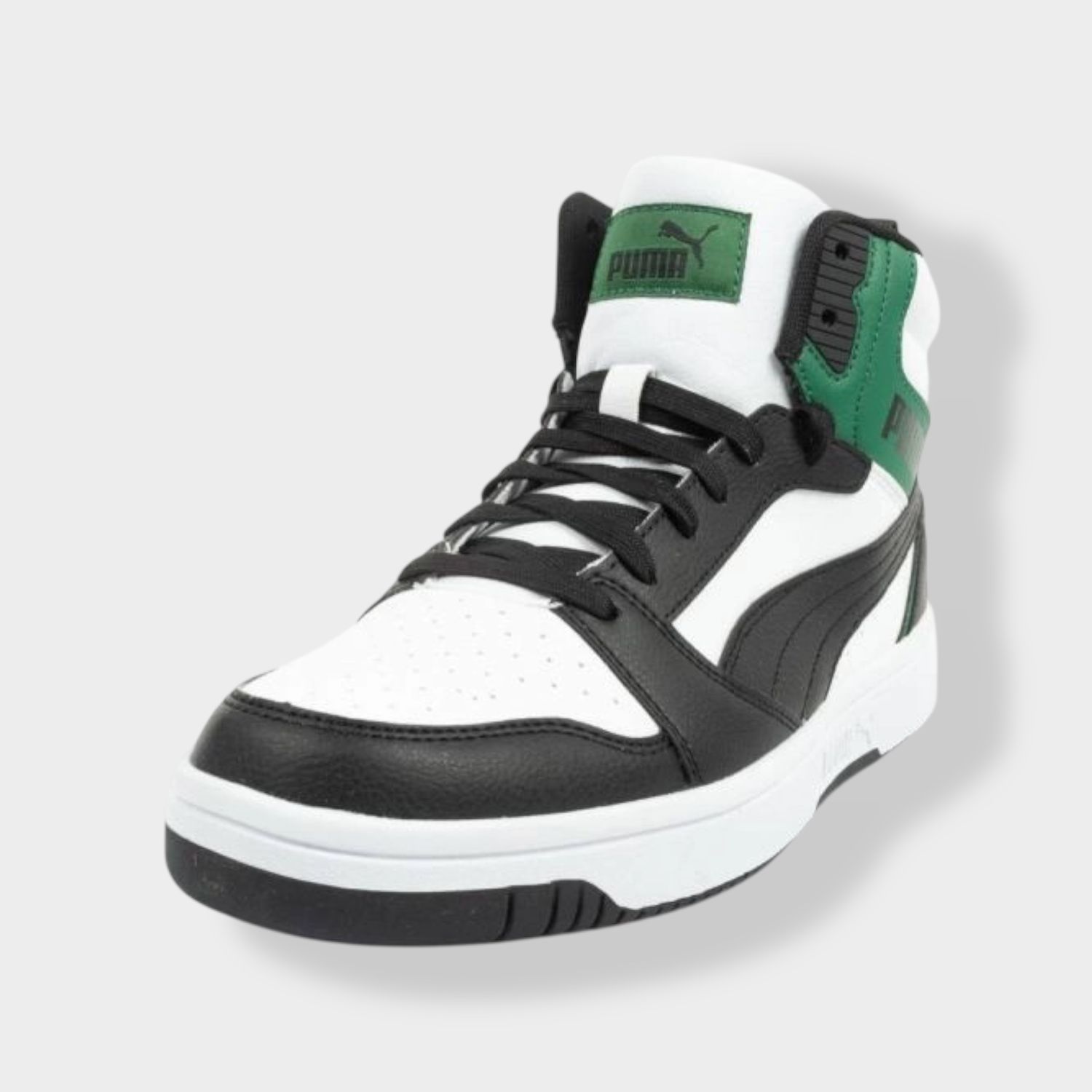 Puma Rebound V6 sneaker - Zwart/Wit - Leer diagonaal vooraanzicht
