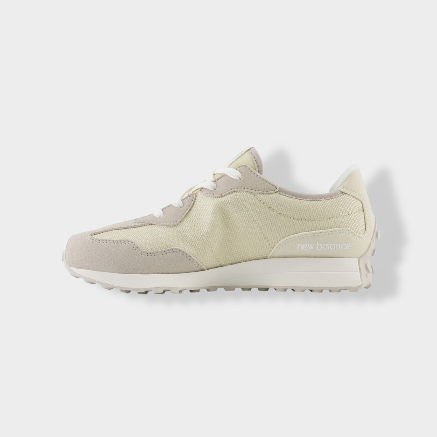 New Balance 327 sneaker - Beige - Suède zijaanzicht rechts