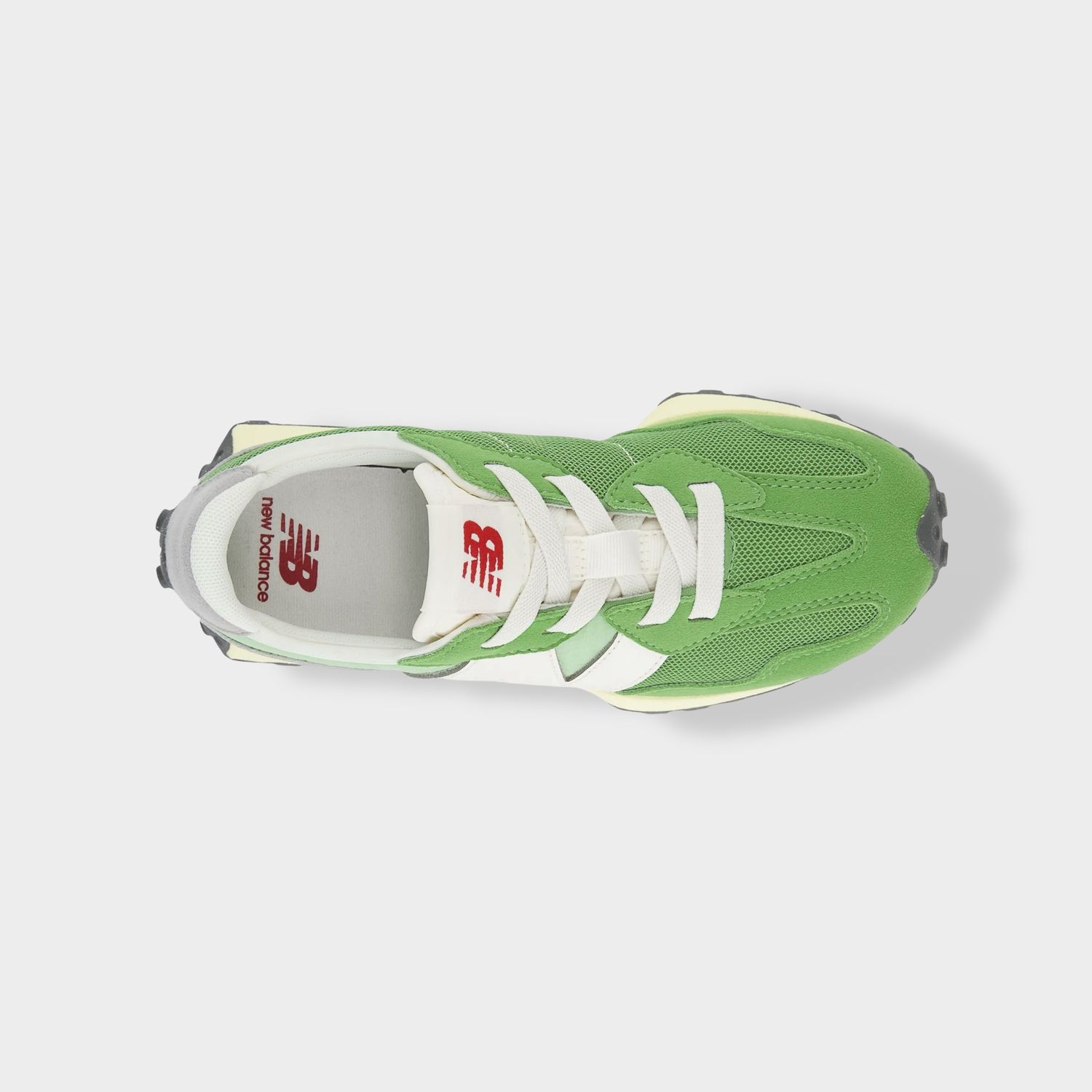 New Balance 327 sneaker - Groen - Suède close-up logo en veters