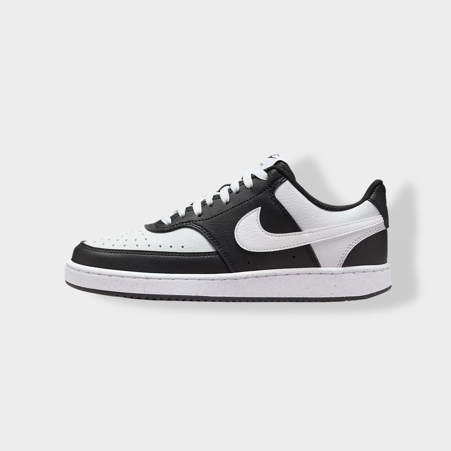 Nike Court Vision Low sneaker - Zwart/Wit - Leer zijaanzicht rechts