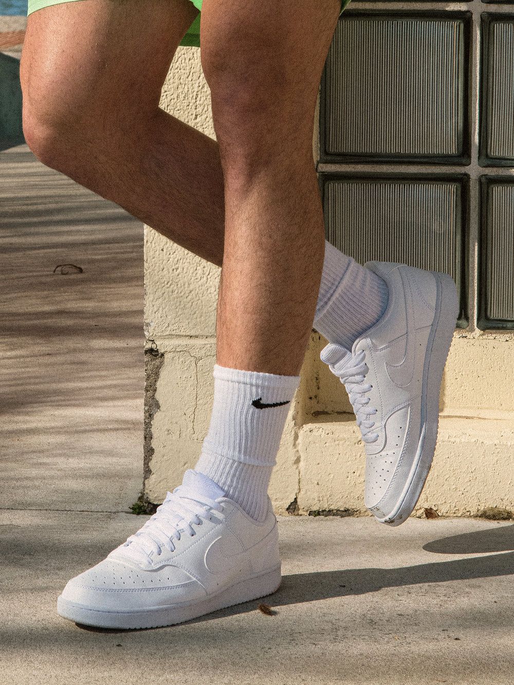 Nike Court Vision Low sneaker - Wit - Leer close-up veters en swoosh