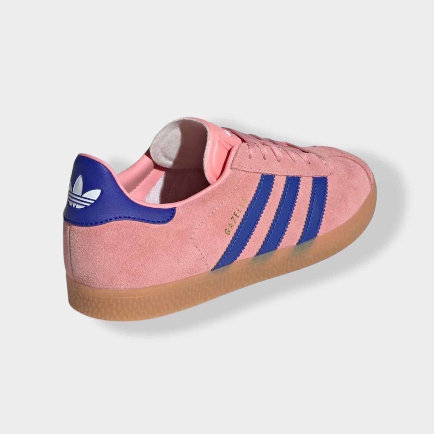 Adidas Gazelle sneaker - Roze - Suède diagonaal achteraanzicht