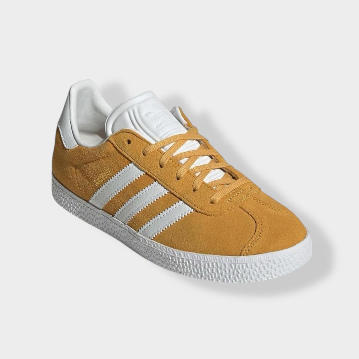 Adidas Gazelle sneaker - Geel - Suède diagonaal zijaanzicht