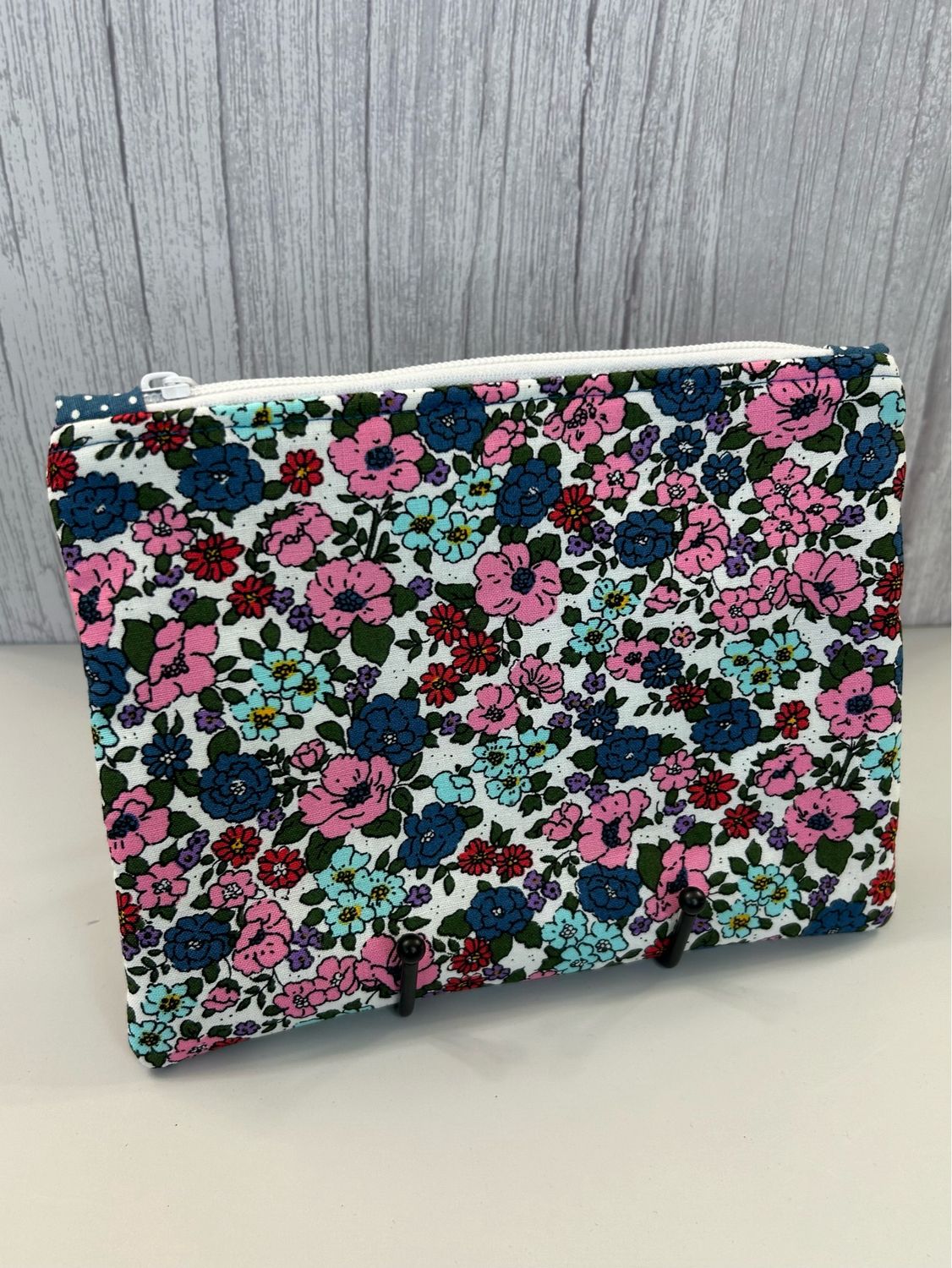 White Floral Flat Pouch