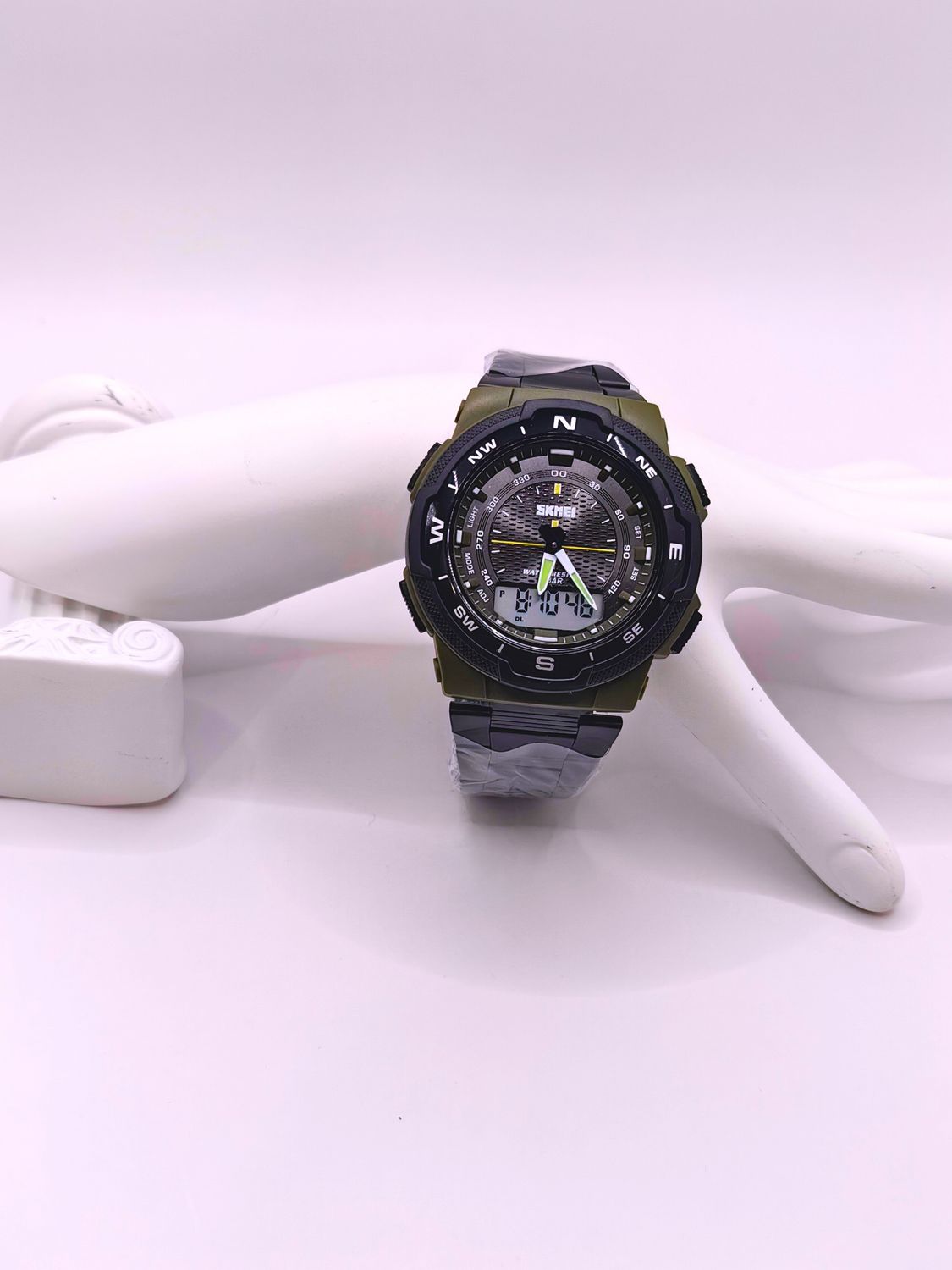 Reloj Digital Análogo Acero Inoxidable Verde y Negro