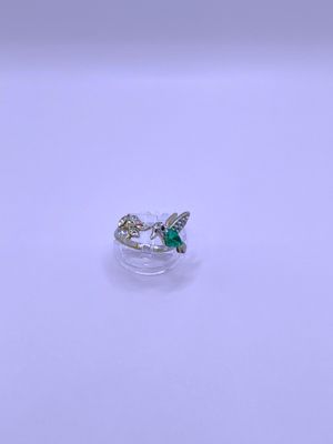 Anillo Aleación Calenbi Colibrí Circón Verde y Blanco Ajustable