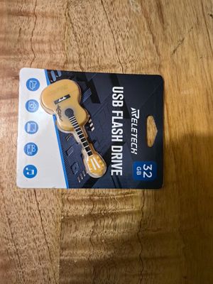 Memoria Usb RELETECH 3C 64G Guitarra