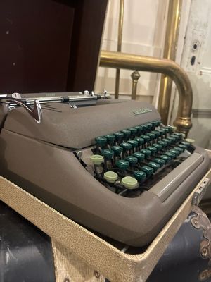 1951 Smith Corona Silent Vintage Typewriter