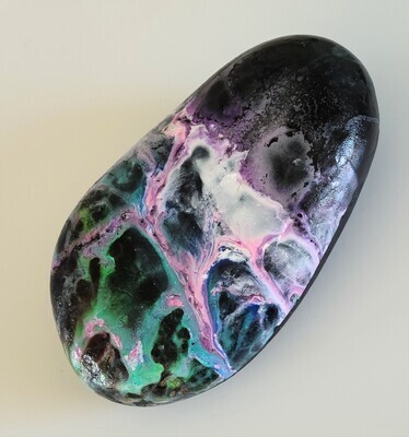 Painted stone (9)