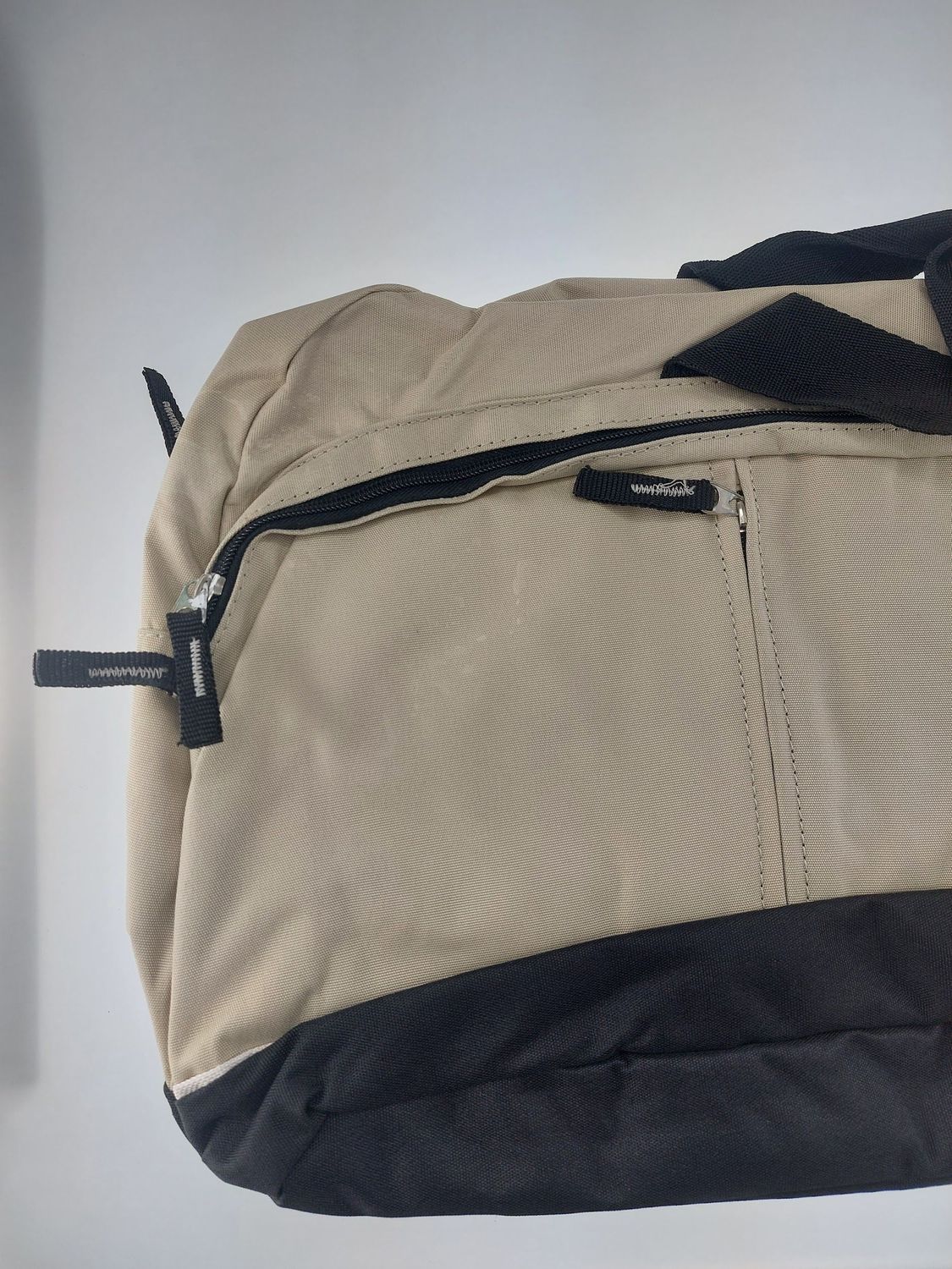 Mochila caqui larga