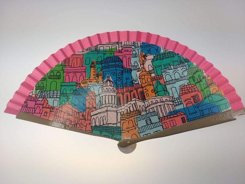 Abanico estampado de ciudad