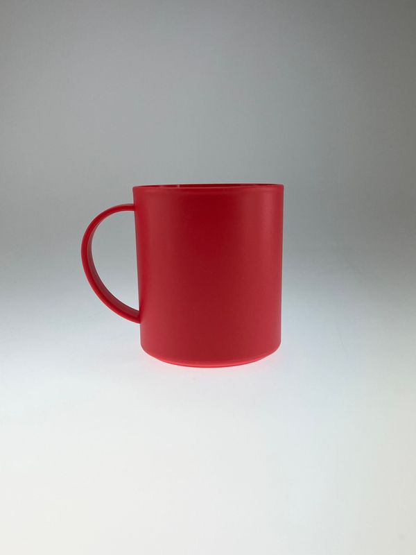 Taza Roja de Plástico