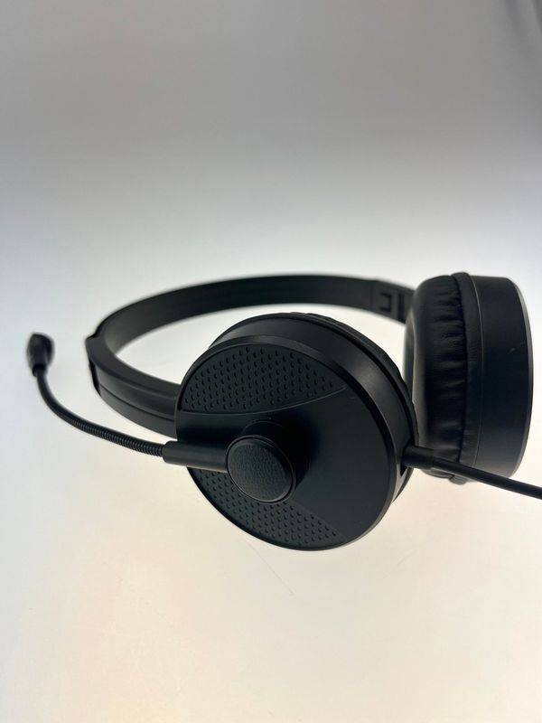 Auriculares USB con Micrófono Flexible y Control de Volumen
