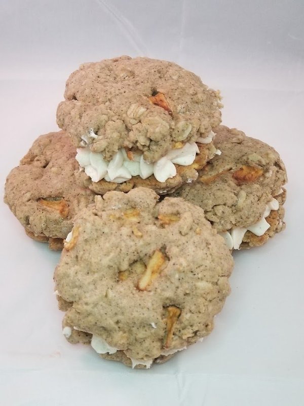 Oatmeal Apple Pie Sandwich Kookie  (GF)