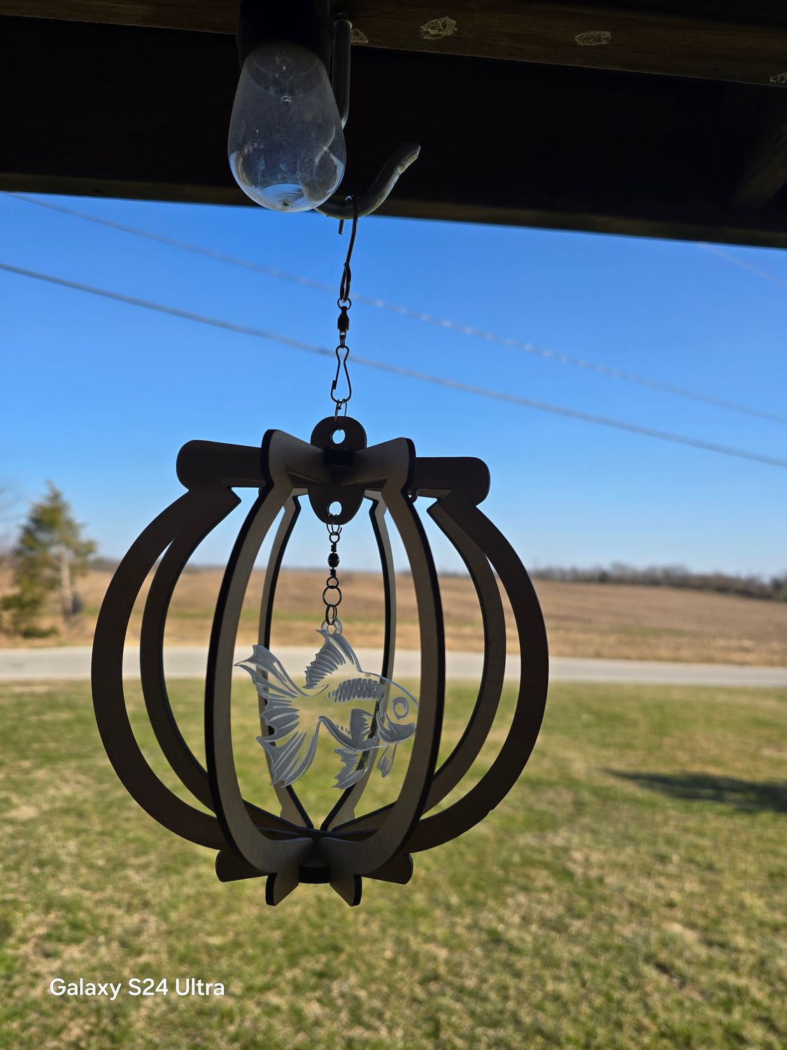 Gold Fish Bowl Wind Spinner FILE