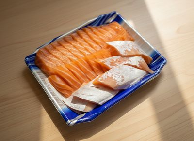 挪威三文魚腩刺身 Norwegian Salmon Belly Sashimi (每磅)