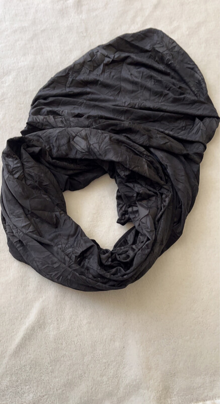 Wrinkled Black