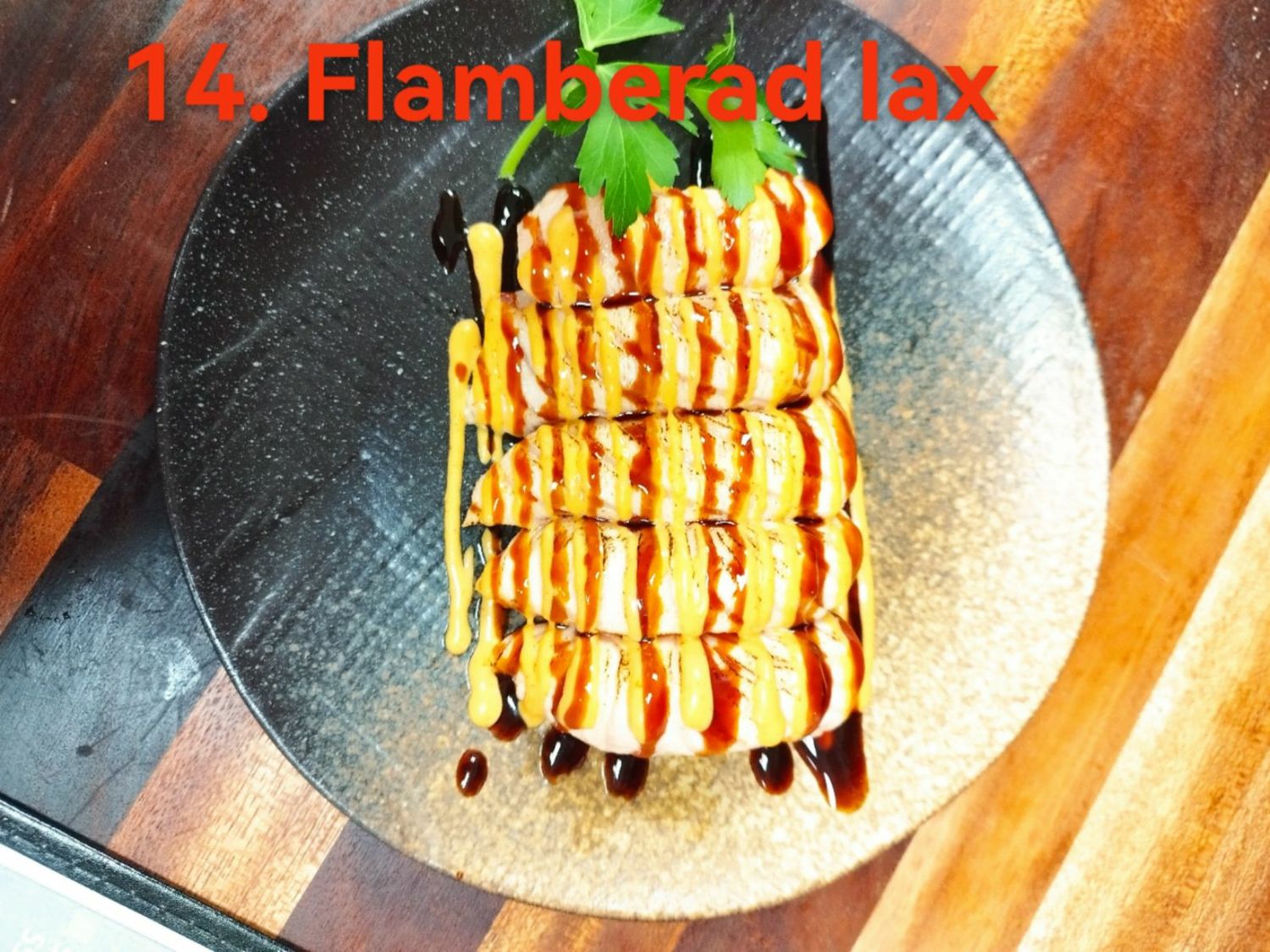14. Flamberad Lax 10 bitar - Sushi Nigiri