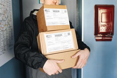 Paketservice  (instabox)