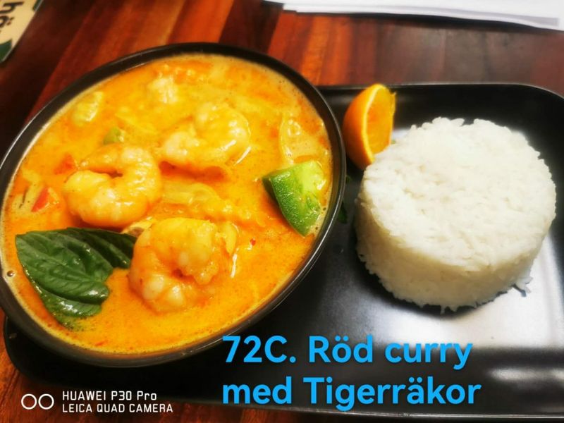 72. Röd Curry med grönsaker och..  (välj mellan Kyckling, Biff, Tigerräkor, Tofu eller Vegetarisk) 🌶