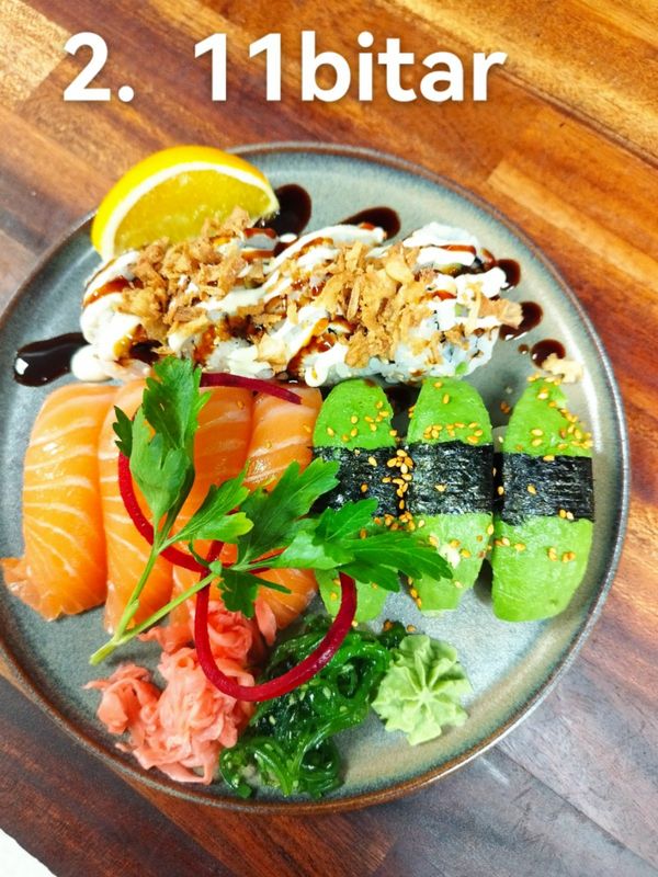 Meny 2 - Sushi Mix 11 bitar + Dricka 33cl  - (4 rullar, 7 Nigiri)