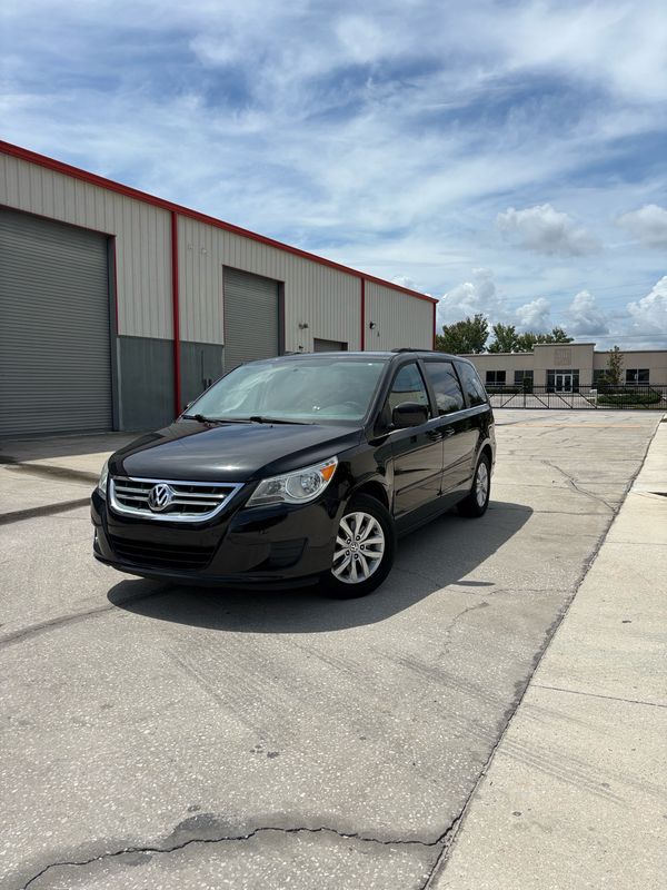 2012 VW Routan SE