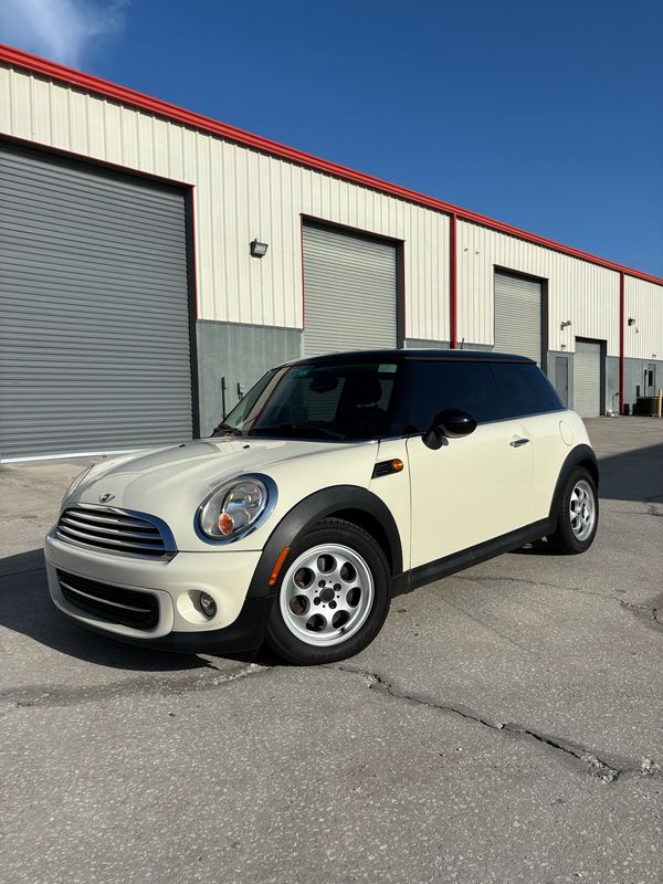 2013 Mini Cooper 2D Hardtop