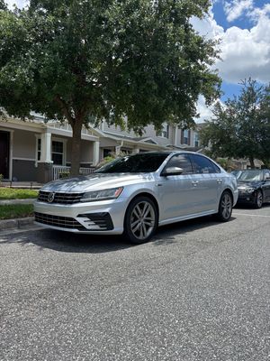 2018 VW Passat R-line