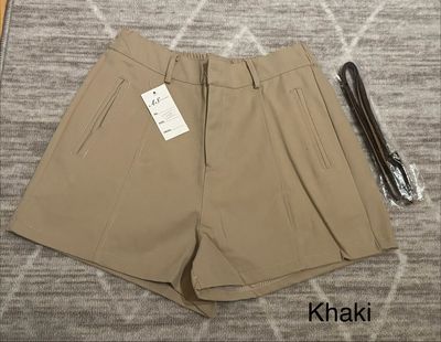 SHORT WITH BELT