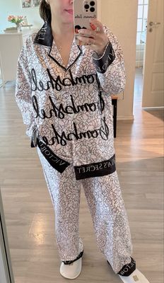 VIETNAM SLEEPWEAR PANTS AND LONGSLEEVE