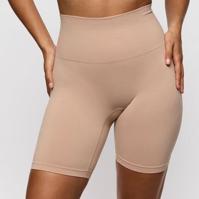 Corrigerende Short long Nudda 0563615 - caffe latte Corrigerende Short long Nudda 0563615 - caffe latte