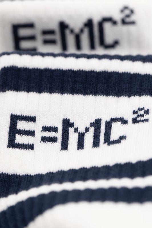 Sokken E=MC2