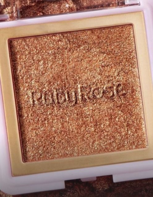 Iluminador compacto Ruby Rose