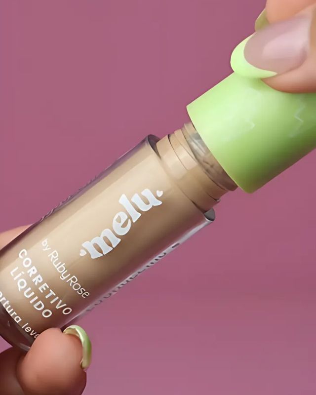 Corrector Melu de Ruby Rose