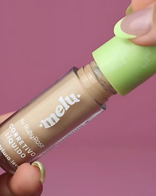 Corrector Melu de Ruby Rose