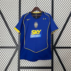 04-05 Juventus home Retro