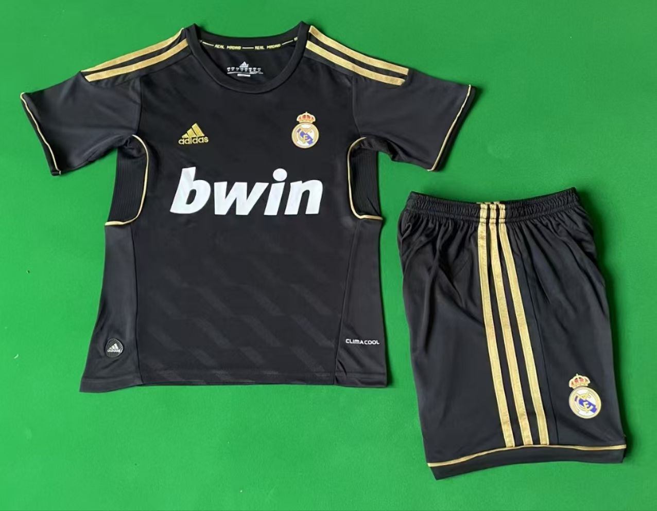 11-12 Black Real Madrid Away - Retro Kids