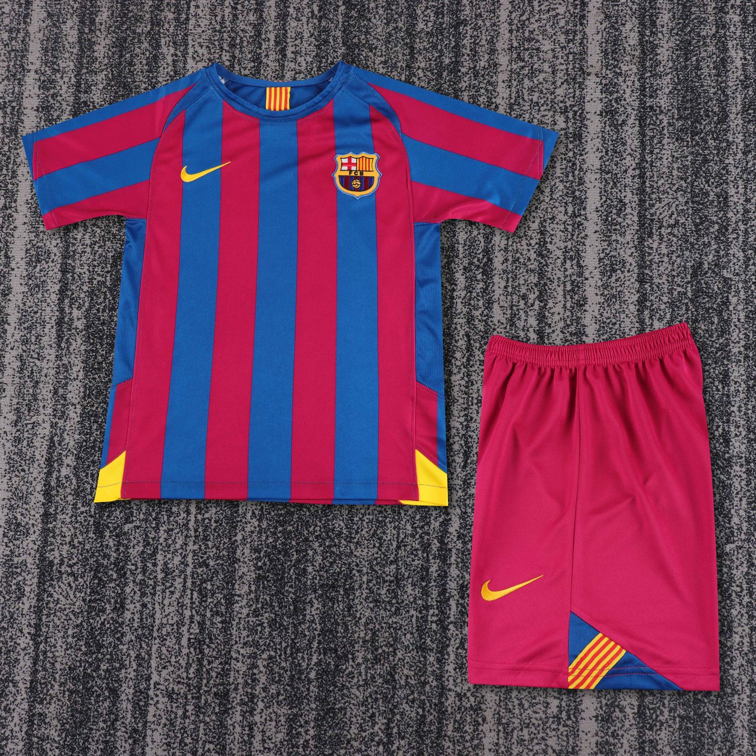 05-06 Barcelona Home - RETRO KIDS