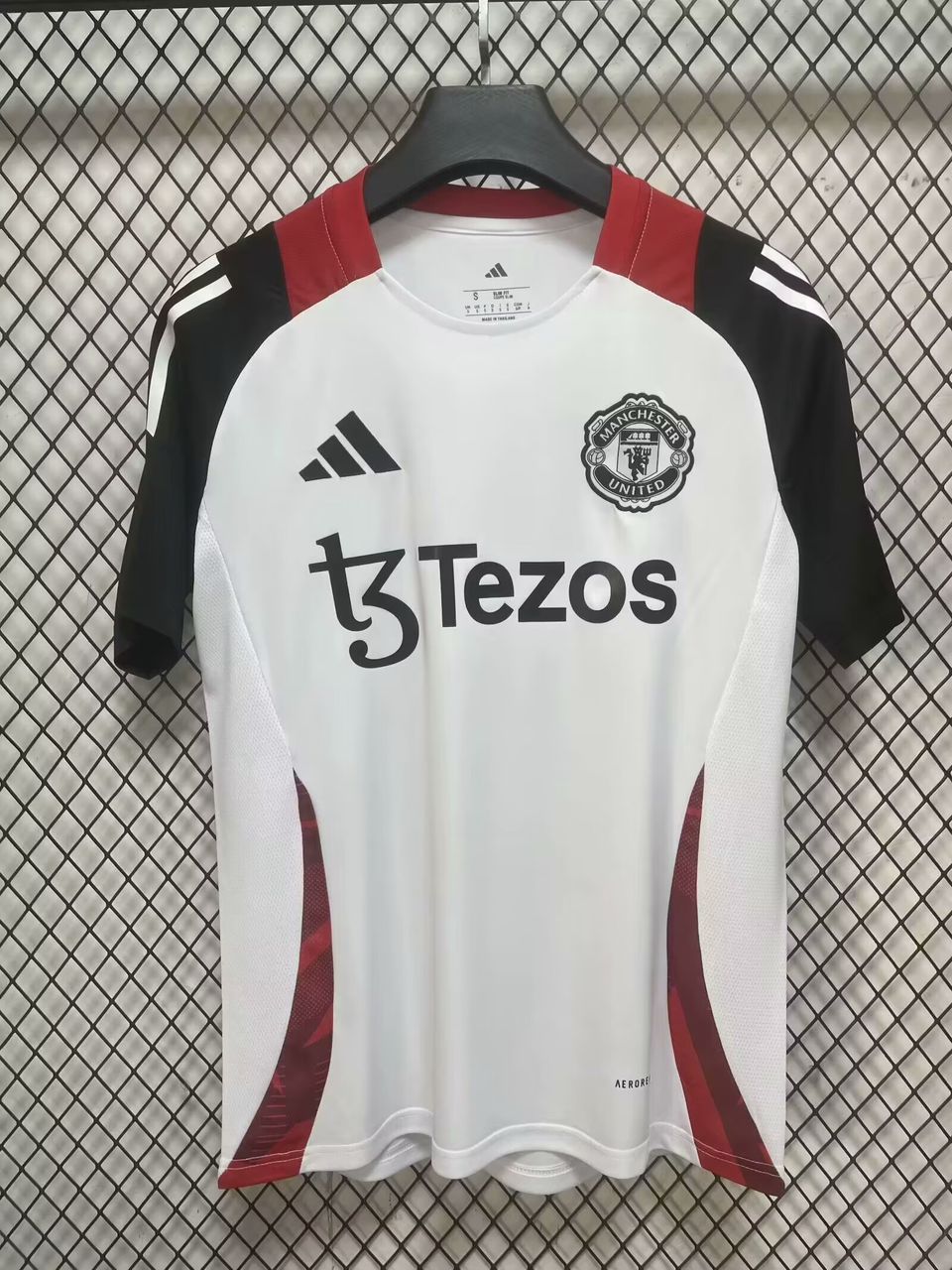 25-26 Manchester United Training Fan Kit