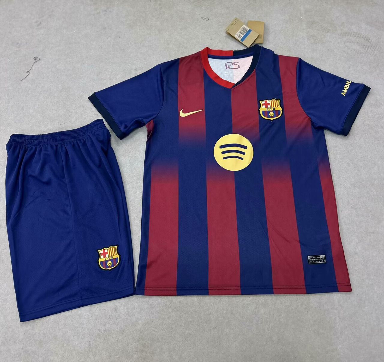 25-26 FC Barcelona Home Fan Version Jersey + Shorts LEAKED