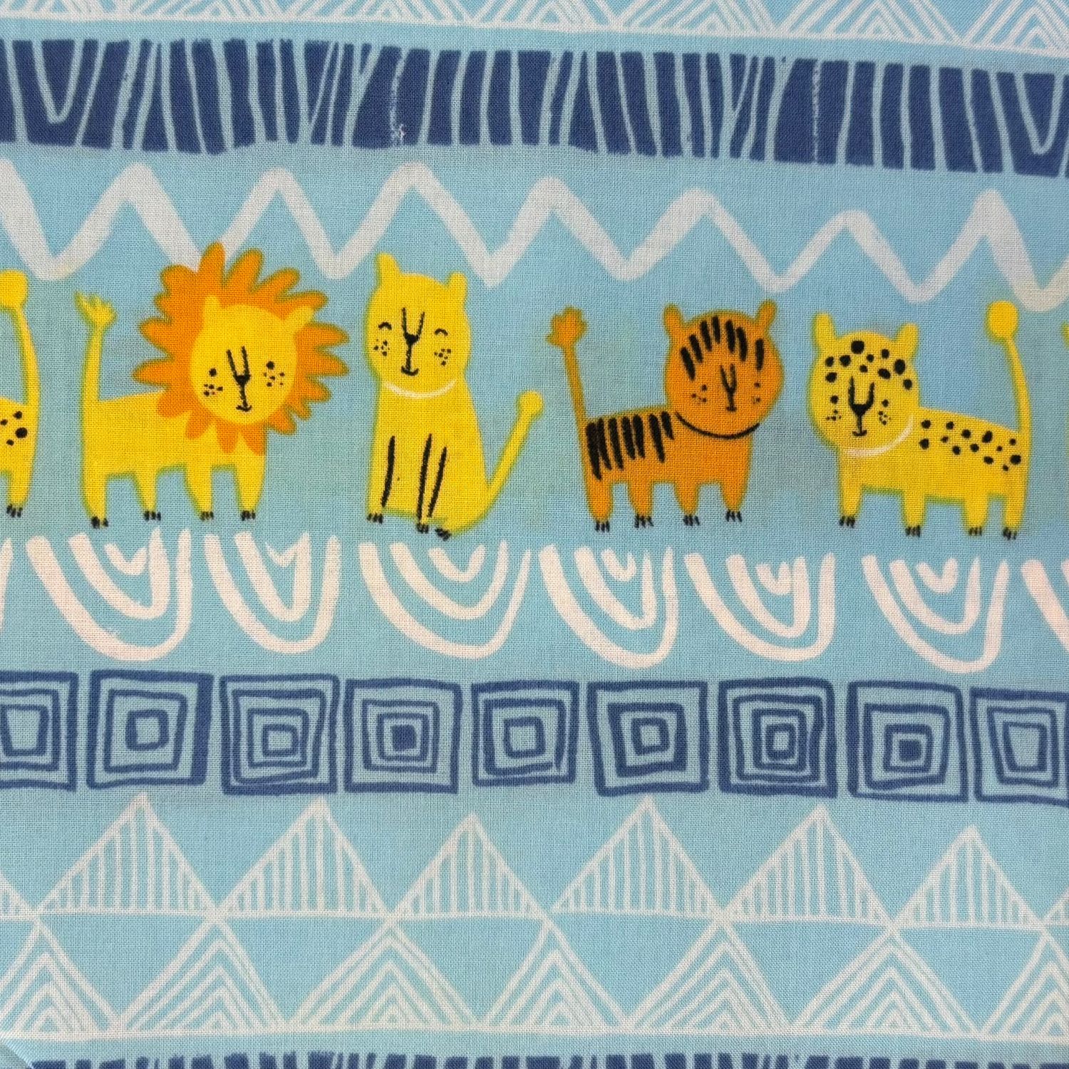 Clothworks Serengeti Beasties Y1777-33 Aqua