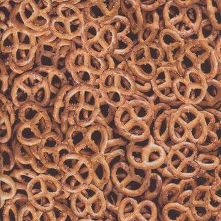 Benartex Ale House Tossed Pretzels Brown