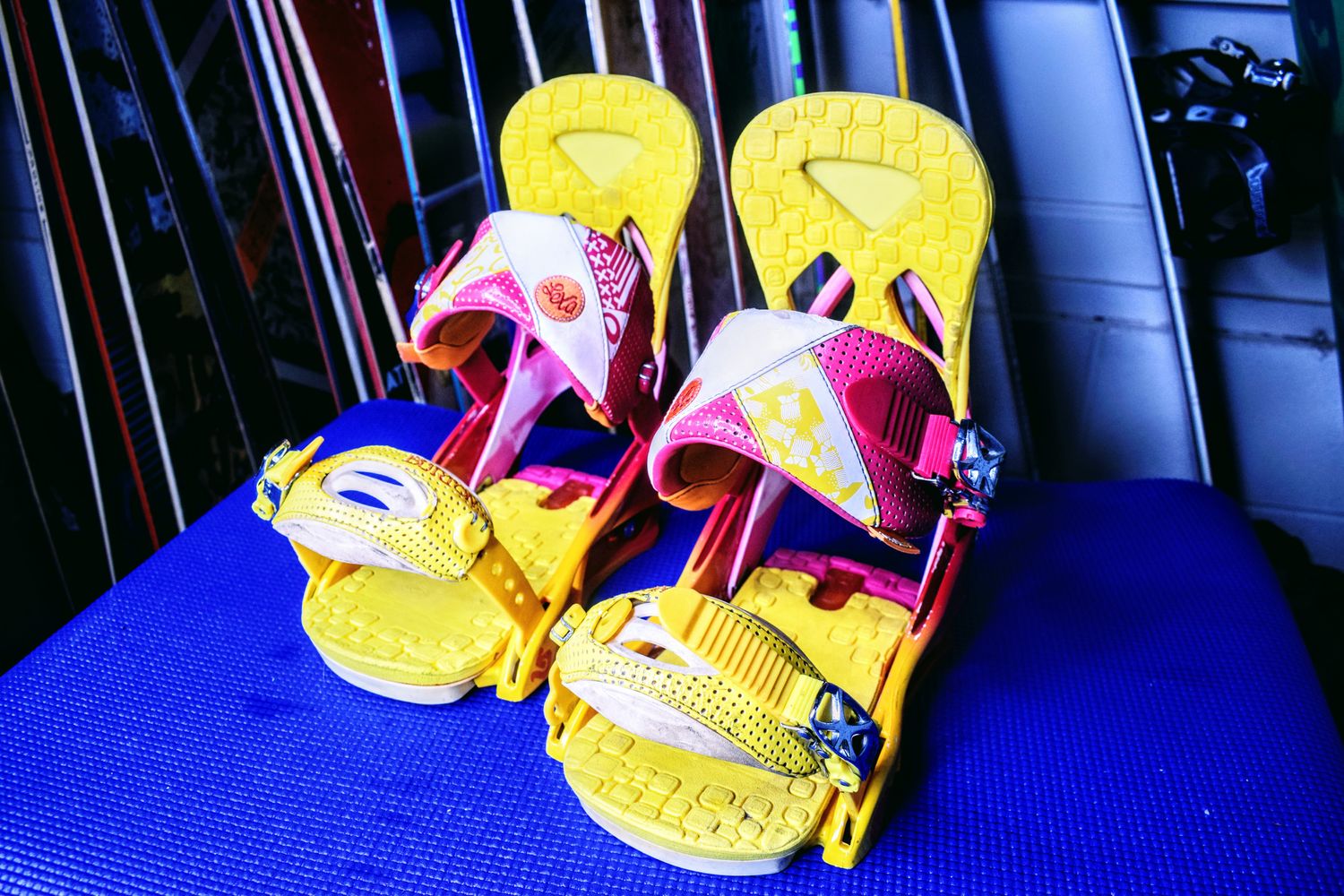 Burton LEXA Yellow/Red Womens Large Snowboard Bindings