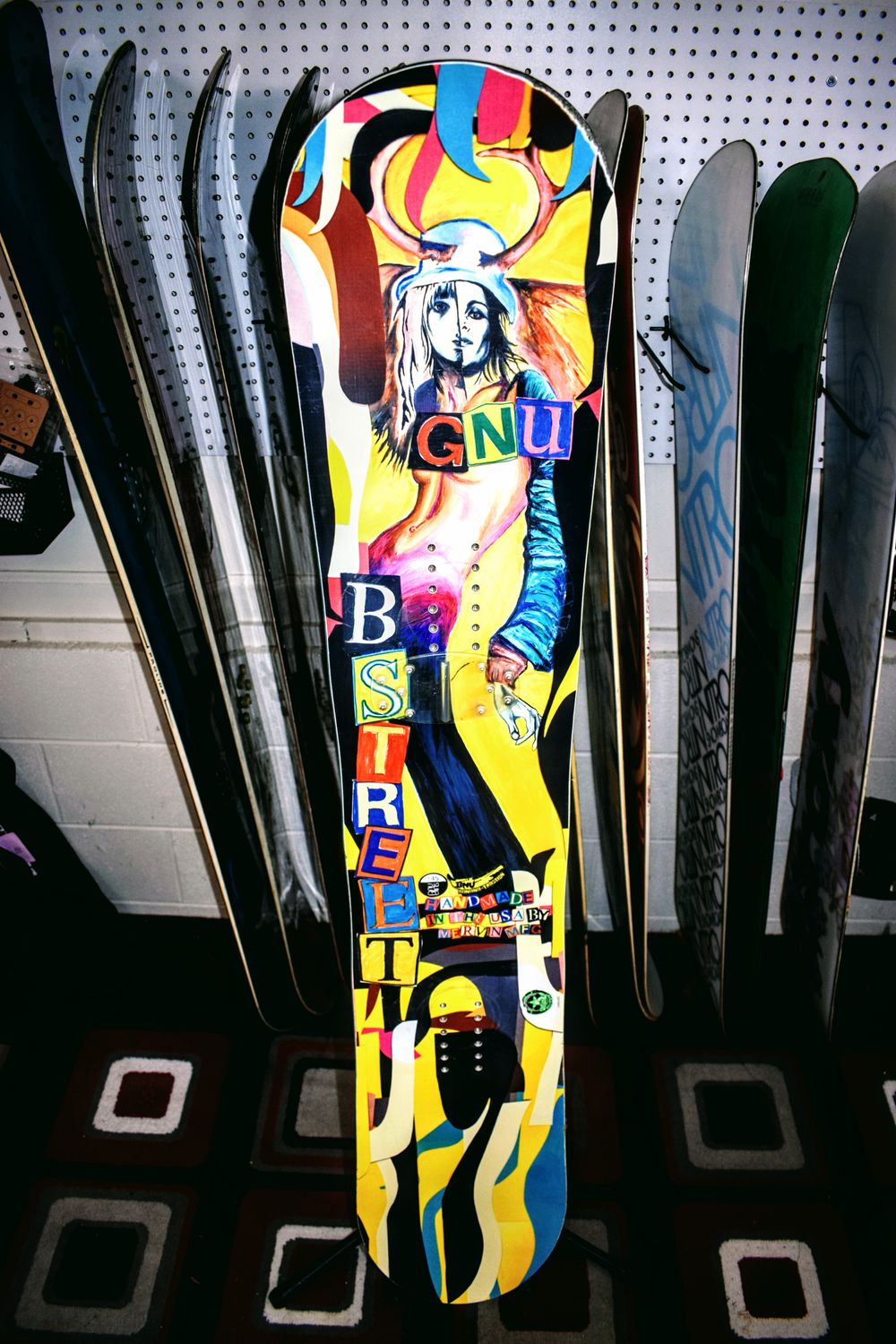 145 CM GNU B Street Snowboard (Great)