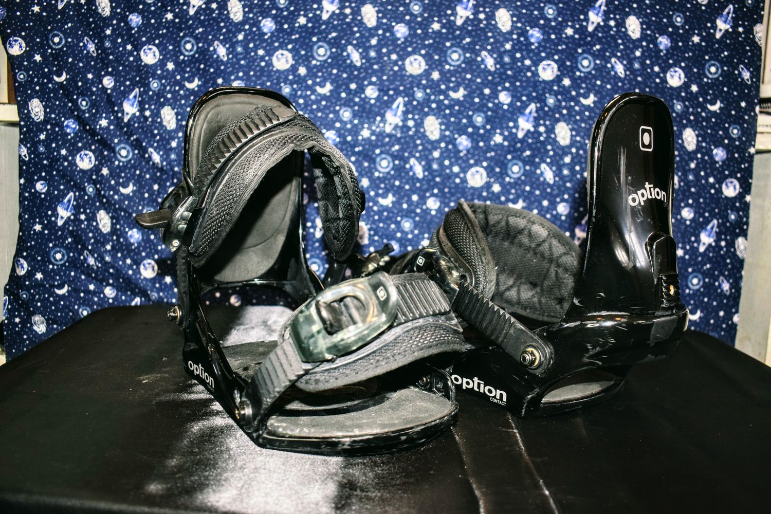 Option Mens Small Snowboard Bindings