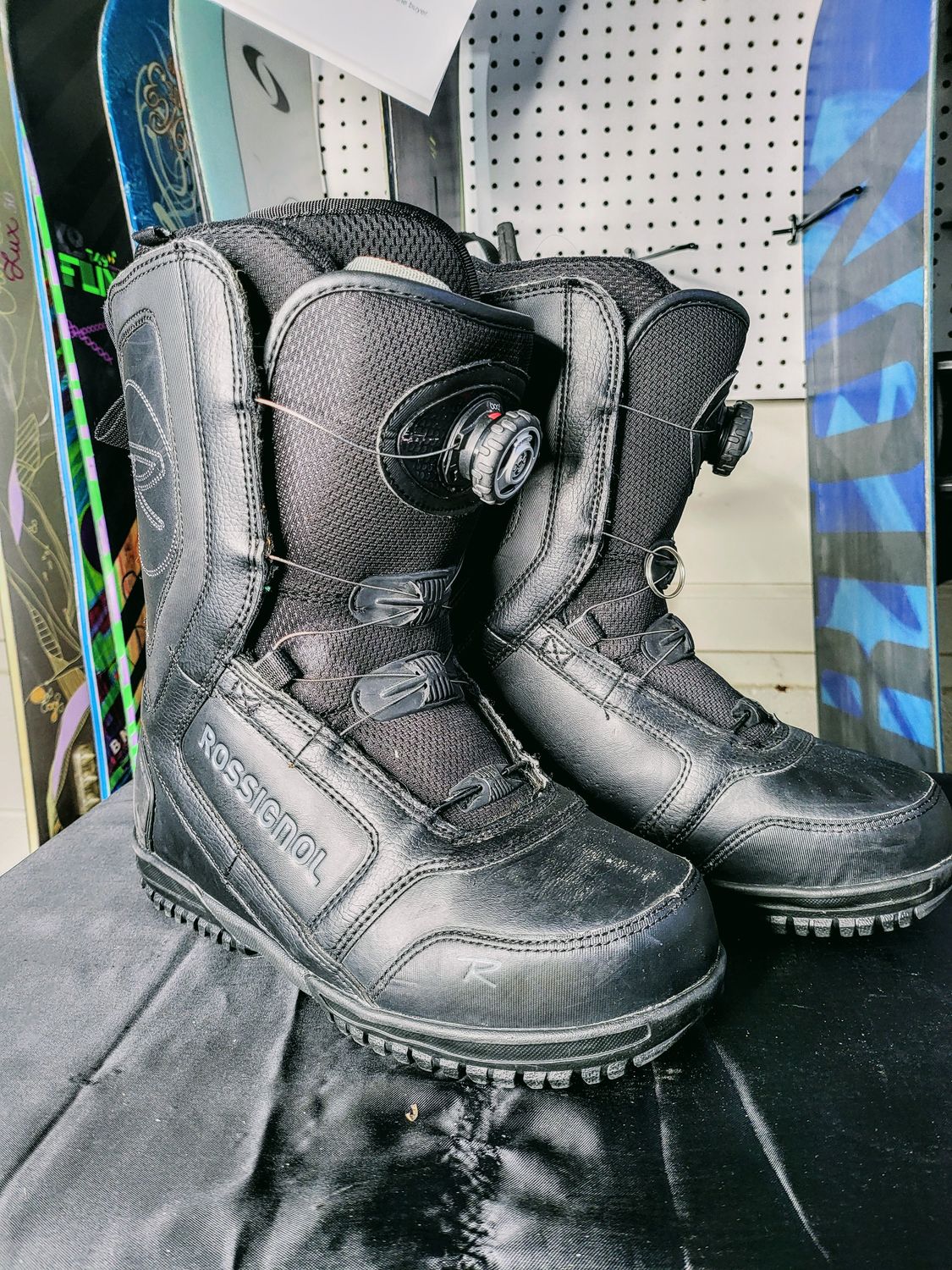 Rossignol BOA Men&#39;s 9 Snowboard Boots (Great)