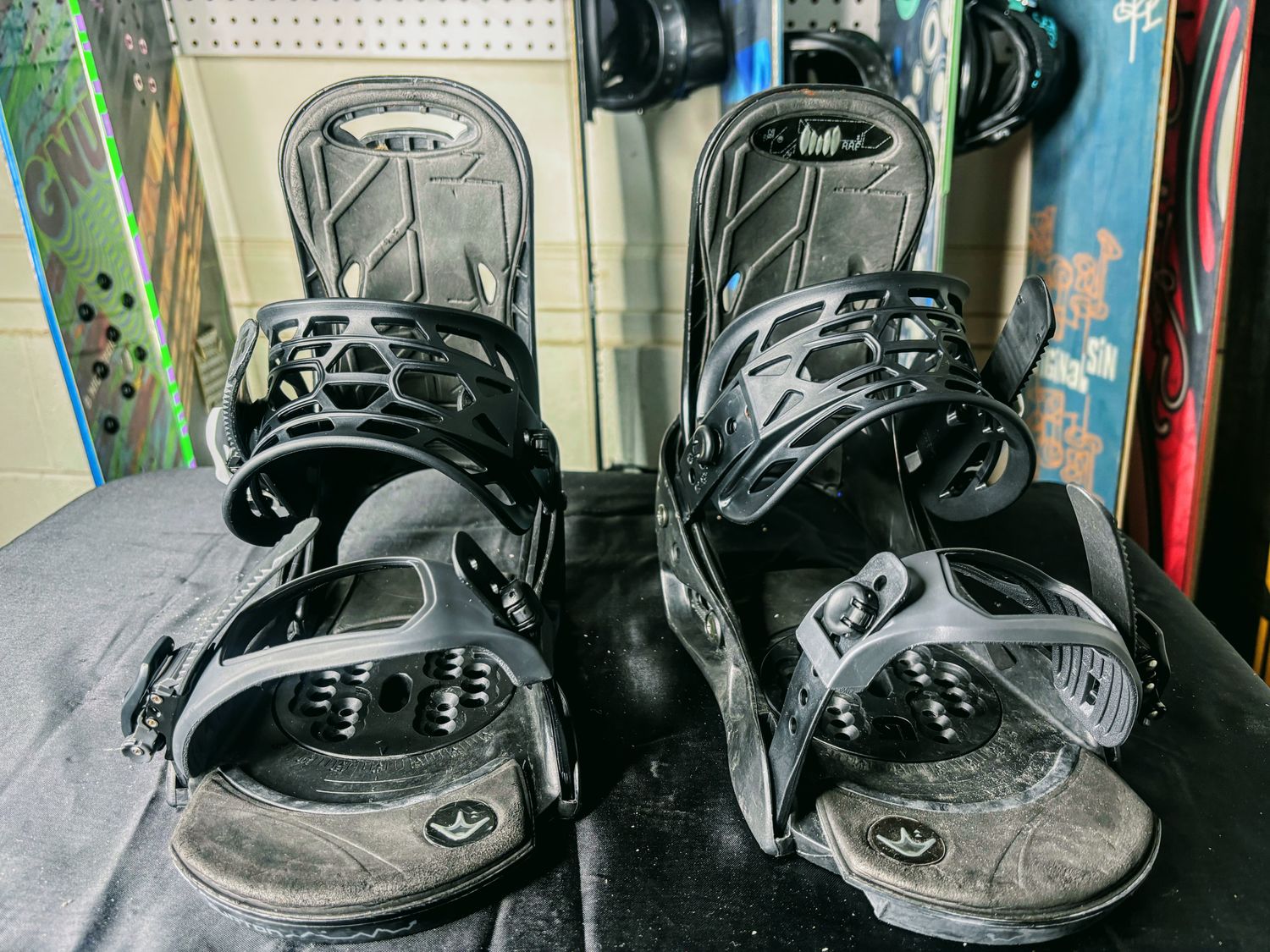 Burton PHD Men&#39;s Medium (NEW Parts)